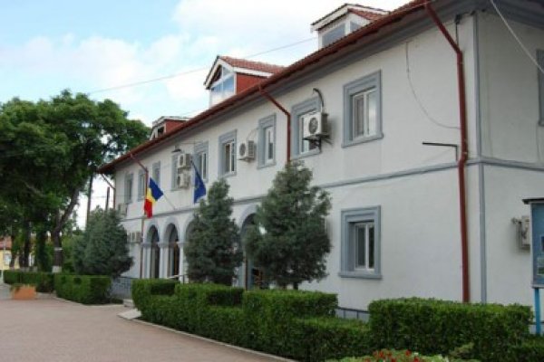 Persoanele încadrate în gradul grav de handicap îşi primesc indemnizaţia lunară
